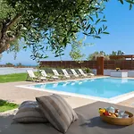 Sperveri Enalio - Heated Pool * Κολύμπια