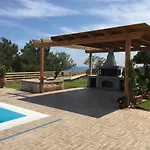 Sperveri Enalio - Heated Pool