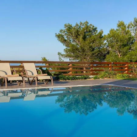 Villa Sperveri Enalio